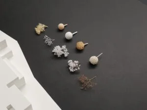 Modellbäume in verschiedenen Materialien und Farben zur Darstellung von Begrünung im Architekturmodell.