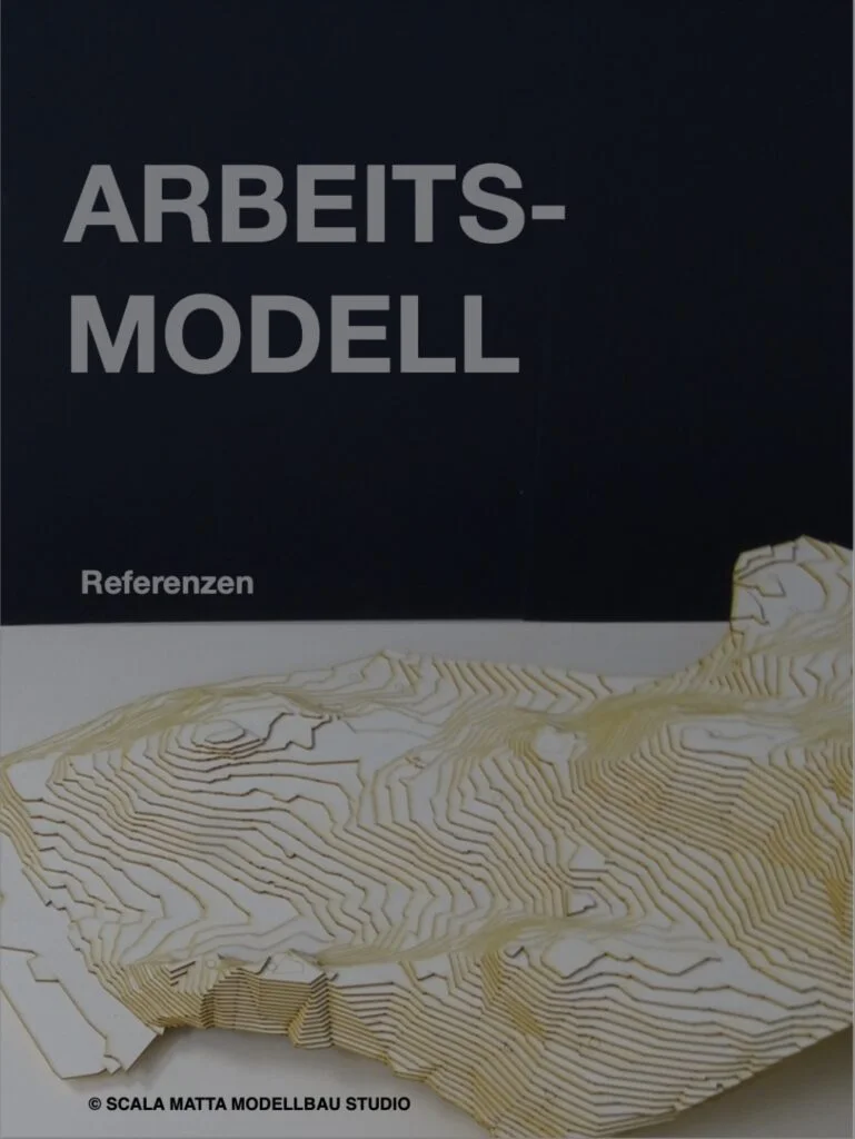 Topografisches Arbeitsmodell mit Schichten aus Karton – Höhenlinienmodell für Entwurfsphase